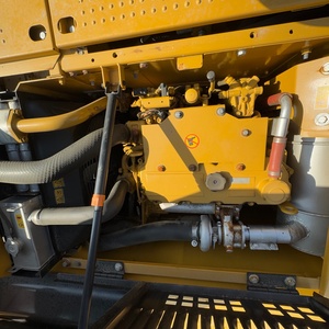 Presque neuf, haute qualité, peu d'heures d'utilisation, projet municipal, excavatrice hydraulique sur chenilles Caterpillar 312D2GC de 12 tonnes d'occasion - Product Image 4