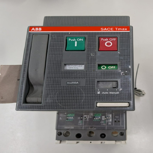 SACE Tmax T4N 250 PR221DS d'origine, neuf, pour PLC, expertise technique approfondie avec une expérience solide en maintenance industrielle - Product Image 1