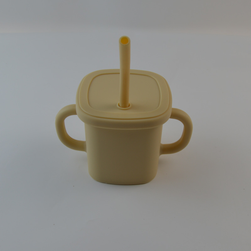 Sippy cup beige