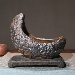 Pot à bonsaï en poterie rustique en forme de lune, créations artisanales pour une utilisation intérieure et extérieure - Product Image 3