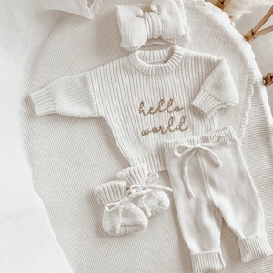 Set di maglioni Unisex in cotone 100% personalizzato con fondo in tinta unita - Product Image 4