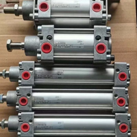 Cylindre pneumatique magnétique à double action conforme à la norme ISO 15552, modèle RA/8032/M/100 RT/57240/M/25, en stock