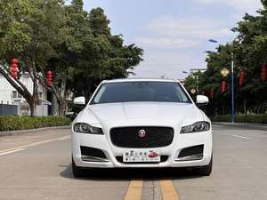 <span class=keywords><strong>Jaguar</strong></span> XFL 2.0T 240PS R-Dynamic SE d'occasion - Product Image 5