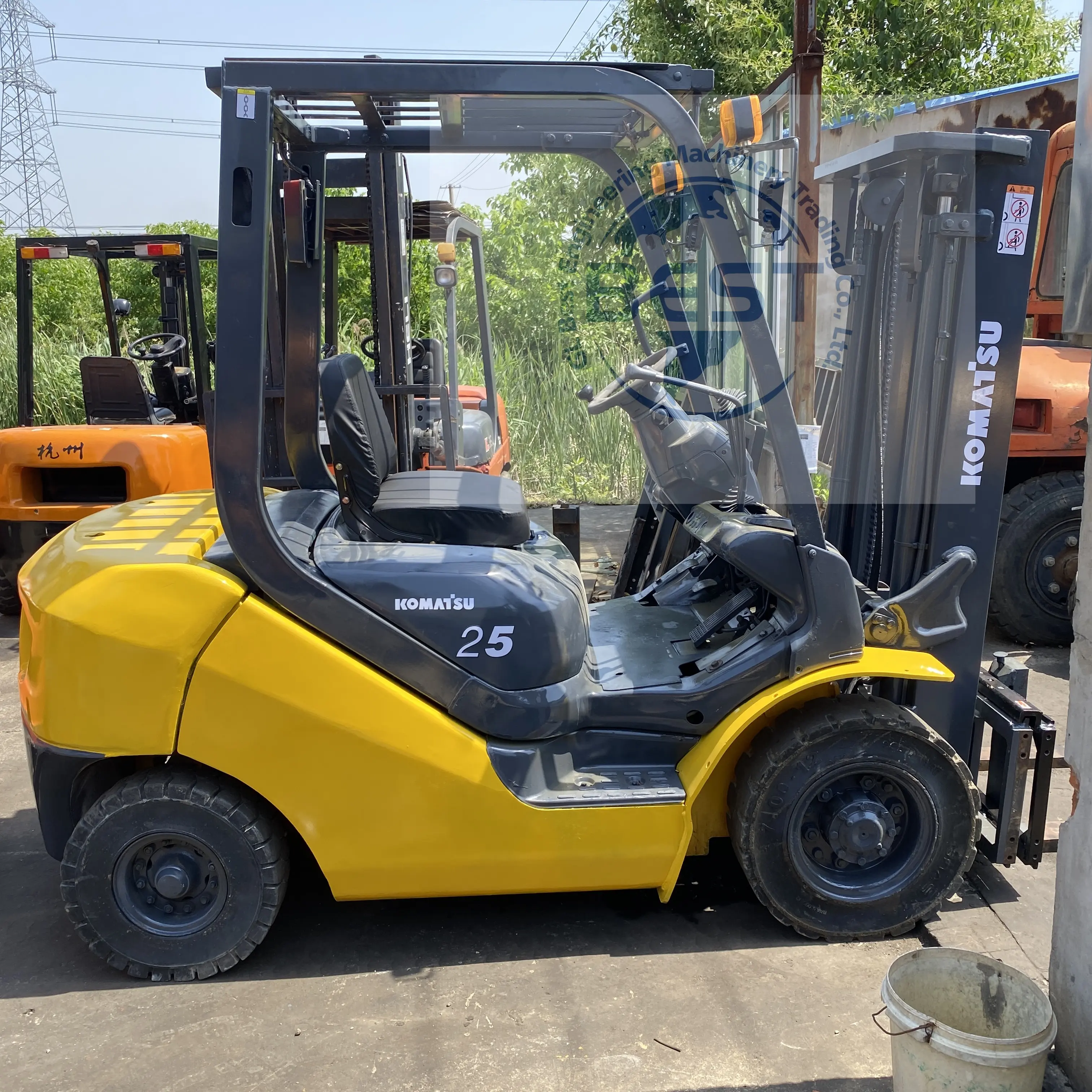 Cheap Japan original 2.5ton Komatsu forklifts in good condition 2.5/3 /3.5ton Komatsu forklifts all in stock