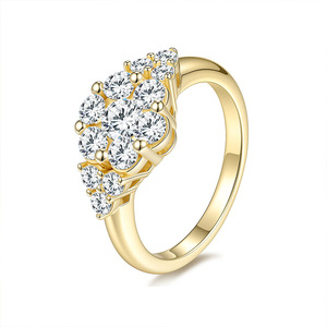 Anillo de Compromiso de Moissanita Chapado en Oro de 18K para Mujer, Corte Brillante Redondo, Engaste de Garras, Estilo Flor, Joyería Clásica - Product Image 1