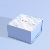 Boîte en carton solide de luxe de conception libre Boîte de papier pliable en forme de livre avec aimant et logo personnalisé