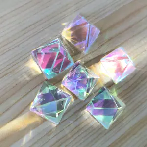 Factory price clear crystal pyramid