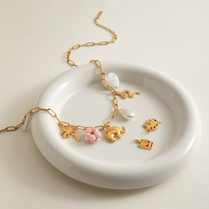 Collar con Dijes de Perlas, Palmera, Elefante, Serpiente y Calavera, Cadena Dorada para Uso Diario - Product Image 2