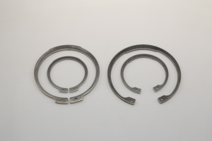 Circlip à pression externe élastique en acier sur mesure de type C estampage de trous internes en acier inoxydable anneau de retenue verrouillable - Product Image 4