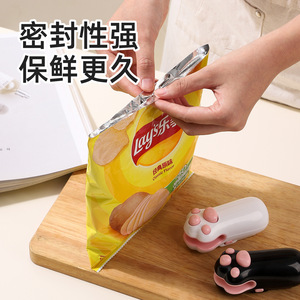 Magnetic <b>Mini</b> Cat Paw Sealer For Food <b>Bags</b> Snacks Sealing Tool Compact Design White Pink <b>Black</b> Pink Manual USB Powered - Product Image 2