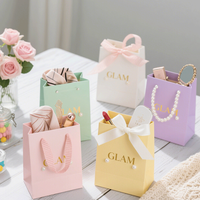 Sac en papier cosmétique personnalisé avec logo, poignée, emballage de maquillage, logo imprimé, sac cadeau de luxe pour rouge à lèvres, vente en gros, boutique de mode