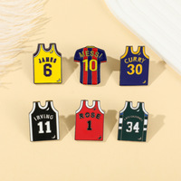 Offre Spéciale Kobe Basketball Jersey Pins En Gros Métal Badge Curry Jordan Sneaker Fans Doux Émail Pins