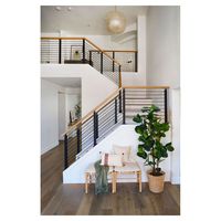 Escalier droit intérieur en bois flottant éclairé par LED personnalisable avec rampes en verre pour villa, hôtel, maisons, bureaux