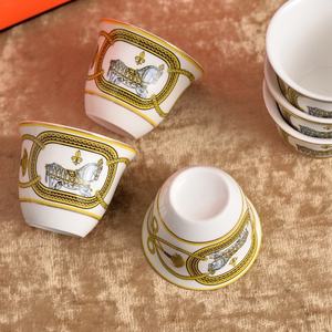 Exquisito Juego de Tazas de Té de Porcelana China con Flores y Platos - Diseño Turco de Seis Piezas, Ecológico, Regalo de Inauguración de Casa - Product Image 3
