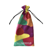 Conception personnalisée, impression numérique complète, pochettes à cache-oeil en satin, sacs à cache-oeil avec cordon de serrage