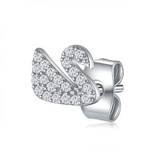 Orecchini classici a forma di cigno nobile oro bianco orecchini a bottone gioielli per signore ragazze - Product Image 1