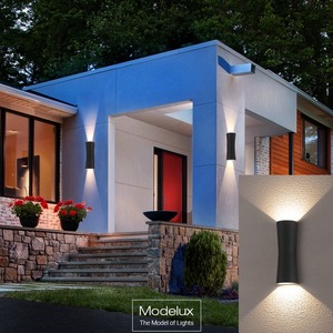 Lámpara de Pared Exterior LED de Doble Cabezal, Moderna, Impermeable, Iluminación Superior e Inferior para Hoteles, Patios, Paredes Exteriores y Pilares - Product Image 1