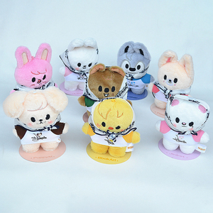 Peluche magnétique de 13 cm, personnage de dessin animé Stray Kids SKZOO, figurine d'idole, Felix, jouet en peluche doux, avec foulard, cadeau - Product Image 1