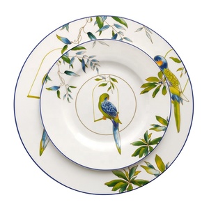 Tasse à café et soucoupe en porcelaine fine motif perroquet American Home pour le thé de l'après-midi - Product Image 4