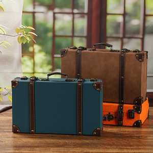 Boîte-cadeau de mahjong de style américain, coffret de mahjong en bois rétro et portable, boîte-cadeau multifonctionnelle avec poignée. - Product Image 1