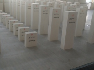 Four de fusion de verre réfractaire Huachen utilisant des briques de corindon réfractaire AZS pour le verre flotté en masse dans les fours de production. - Product Image 3