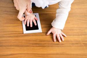 Wholesale family <b>memory</b> <b>gift</b> inkless Baby Hand Footprint Impression Ink Pads print Dog Pawprint Stamp Kit - Product Image 6