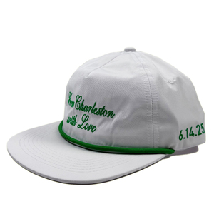 Cappello in corda verde di moda per gli ospiti personalizzato ricamato da Charleston con amore non strutturato 5 pannello bianco Snapback - Product Image 1