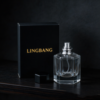 Flacons de parfum en verre transparents heptagonaux personnalisables de 50 ml et 100 ml, très demandés, avec vaporisateur à pompe et boîte d'emballage