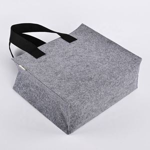 Bolsa de Compras de Fieltro de Gran Capacidad con Asas de Hombro de Color Sólido y Logotipo Personalizado para Mujer - Product Image 2