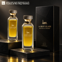 Vente en gros de flacons de parfum carrés en verre de 100 ml, finition mate, logo personnalisé, étiquette métallique de luxe, certificat PPWR, OEM ODM