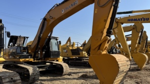 Excavatrice sur chenilles Caterpillar 330D d'occasion, CAT330D 34 tonnes, pelle hydraulique pour la construction, export avec EPA/CE - Product Image 2