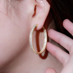 Pendientes llamativos brillantes para mujer, elegantes y atrevidos, joyería de moda para fiestas. - Product Image 3