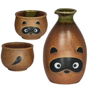 <span class=keywords><strong>Bouteille</strong></span> de vin en céramique de raton laveur <span class=keywords><strong>japonais</strong></span> de conception d'ODM avec l'ensemble de saké de tasse - Product Image 1