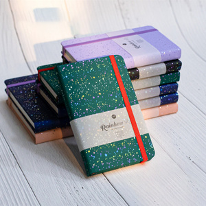Carnet de notes en cuir A5 à couverture rigide et motif gaufré avec sangle pour étudiants - Product Image 1