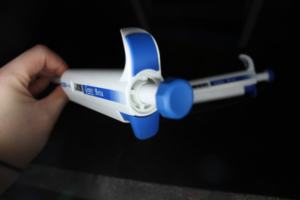 Micropipeta de laboratorio de Micropipeta de volumen ajustable de un solo canal - Product Image 5