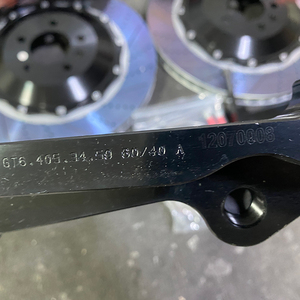 Tùy Chỉnh Gốm Lớn Má Phanh Kit Chống-Hệ Thống Khóa Phụ Tùng Auto Gt6 Hệ Thống Phanh Cho E36 W212 200Sx E92 335 Dodge Sạc - Product Image 4