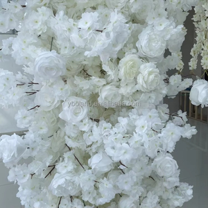 Centrotavola Grande Artigianale Profumato in Seta con Rose Bianche e Orchidee Artificiali per il Giorno di Scherzi di Aprile - Decorazione Alta per Tavolo - Product Image 4