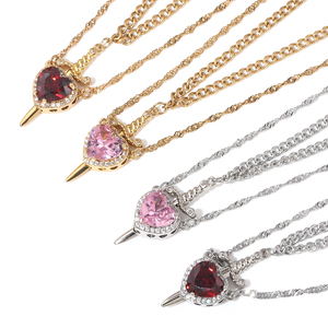Kalung Pedang Perak Gotik Vintage dan Liontin Berlian Merah Bentuk Hati, Pedang Modis untuk Pasangan, Hadiah Hari Valentine - Product Image 1