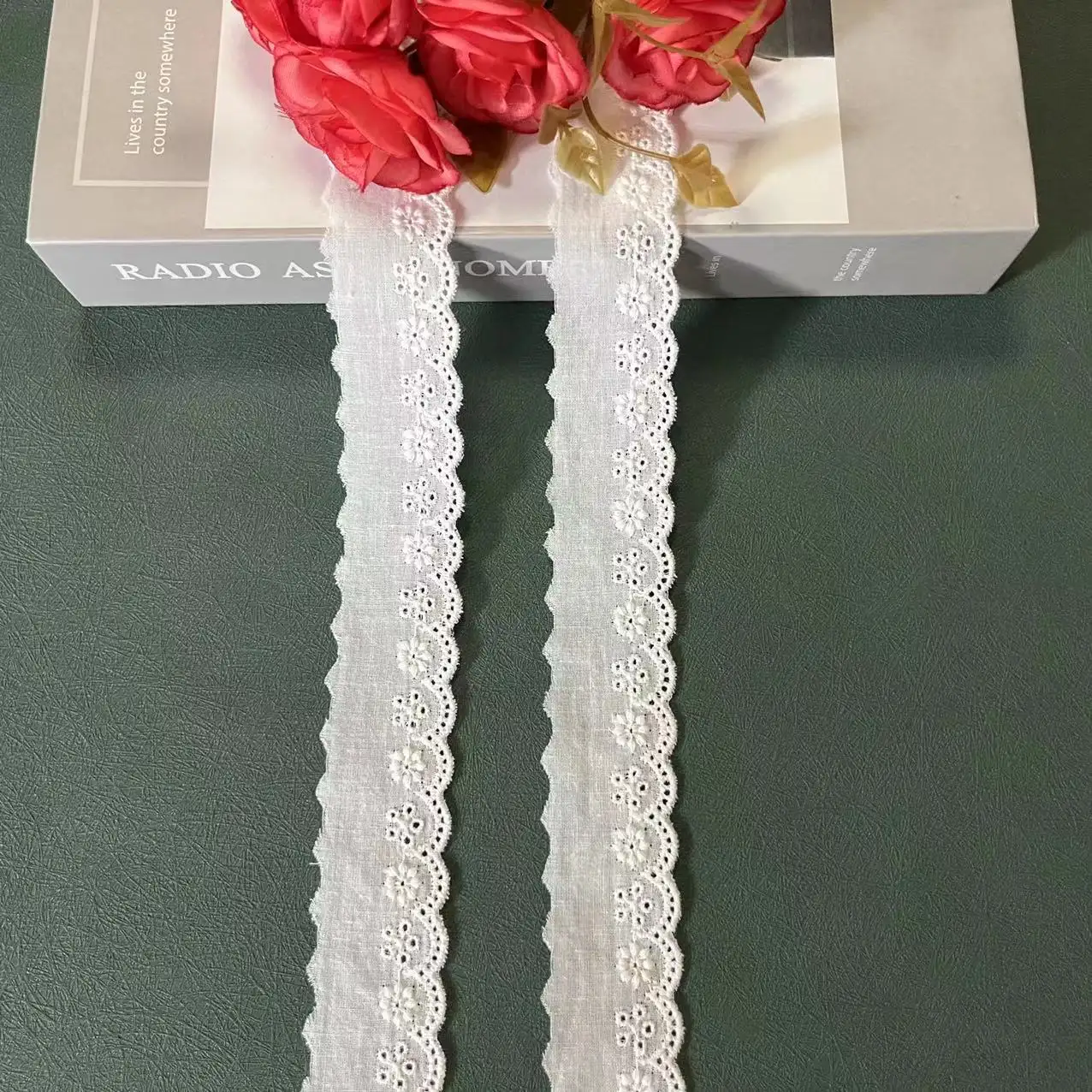 Hochwertiger Luxus Neues Design Flower Border Elfenbein Stickerei 100% Baumwolle Spitzen besatz Für Damen Dessous Kleid