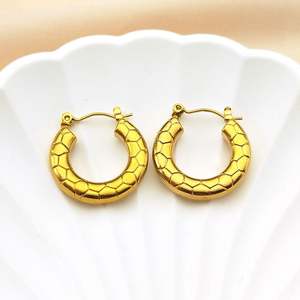 Boucles d'oreilles en acier inoxydable Hyperbole Statement 14K Gold Color Classic Metal Waterproof Charm Jewelry for Women - Product Image 6