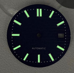 Esfera de reloj de acero inoxidable de 30,5 mm con iluminación verde, compatible con el movimiento NH35/36 - Product Image 6