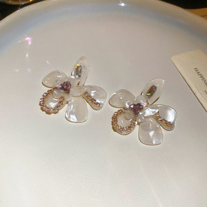 Pendientes Retro de aguja de plata de verano, joyería de moda, pendientes de gota en forma de flor de resina de circón para mujer - Product Image 5