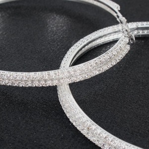 Pendientes de aro de diamantes de cristal chapados en oro grandes estilo <span class=keywords><strong>Rihanna</strong></span> de nueva moda - Product Image 5