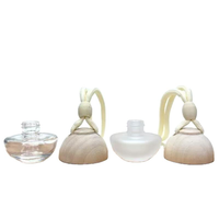 Diffuseur de parfum de voiture de luxe 6 ml en verre vide, mini format de poche, en forme de boule, à suspendre, avec corde et couvercles en bois