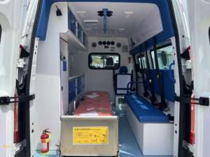 Nuovissima Ambulanza Ospedaliera V362 con Monitoraggio, Veicolo di Soccorso Medico per Terapia Intensiva in Vendita - Product Image 5