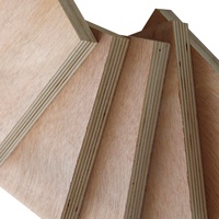 Contreplaqué stratifié mélaminé UV PVC à âme en peuplier E0 E1 4x8ft 12mm 15mm pour meubles de salon modernes et armoires commerciales