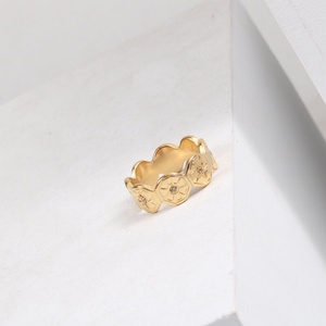 Anillo de Estrella del Norte de Acero Inoxidable Antialérgico al por Mayor de Fábrica, Anillos Delicados de Zirconia Chapados en Oro, Joyería - Product Image 6