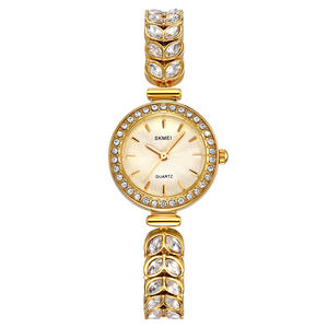 นาฬิกาควอตซ์สำหรับผู้หญิงดูหรูหราเป็นประกายเก๋ไก๋ - Product Image 1
