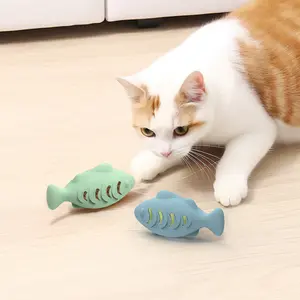 Nouveau chat menthe boule poisson en forme de jouets jouets pour animaux de compagnie balle interactive nettoyage des dents et jouets de léchage pour animaux de compagnie