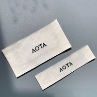 Étiquettes de vêtements tissées personnalisées de haute qualité avec logo de marque privée pour les marques de mode, commandes de vêtements personnalisés prises en charge